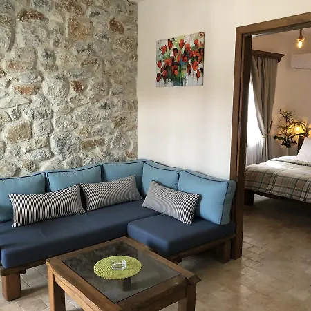Susam Suites *